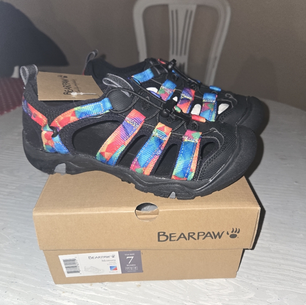 BearPaw Womens 7 Memuru Prism Outdoor Water Hiking Shoes New Sandals